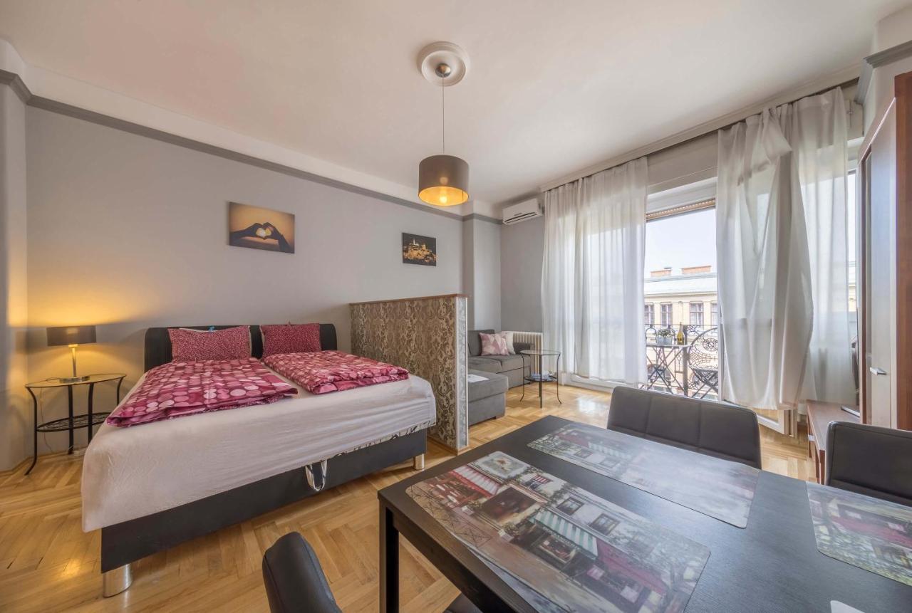 Astoria Balcony Apartment Budapeste Exterior foto