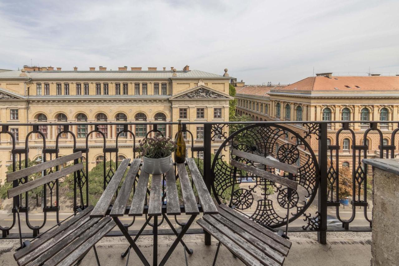Astoria Balcony Apartment Budapeste Exterior foto